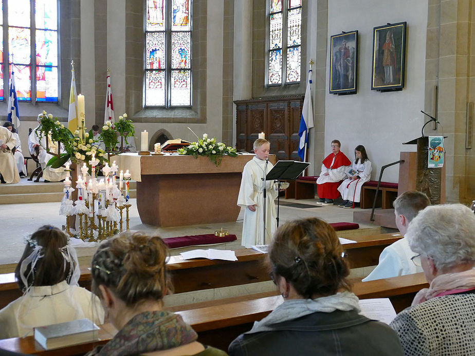 Feier der 1. Heiligen Kommunion in Sankt Crescentius (Foto: Karl-Franz Thiede)